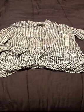 Tribal Black and White Houndstooth Button-Front Shirt